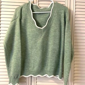 Green sweater with white scalloped hem, super soft